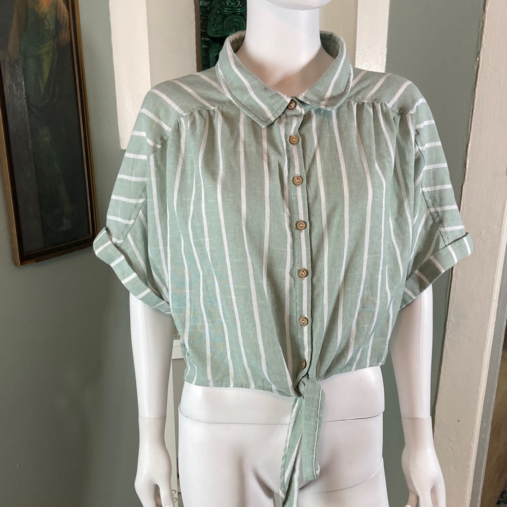Altar'd State Button Up Down Green White Striped Crop Top Tie XL XLarge collared - Picture 2 of 10